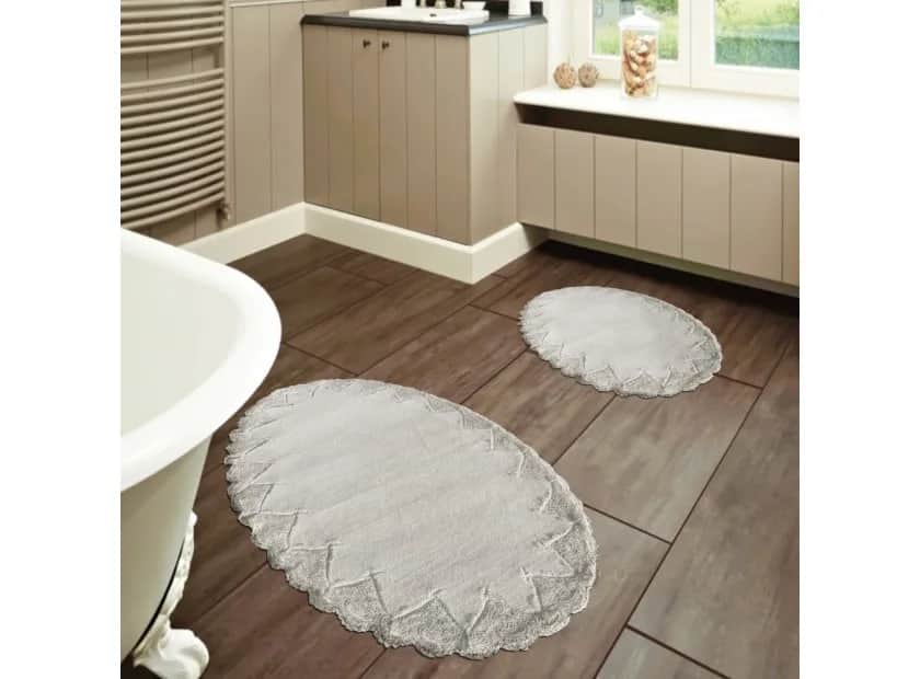 Jakie kolory dywaników do szarej łazienki? 5 najlepszych opcji