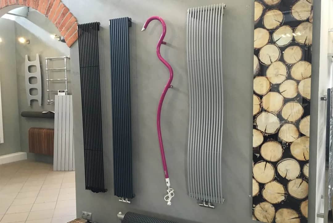 Jaki grzejnik do salonu: poznaj najlepsze rozwiązania grzewcze w 2025